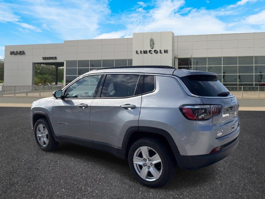 Used 2022 Jeep Compass Latitude w/ Convenience Group AWD/4WD image 8