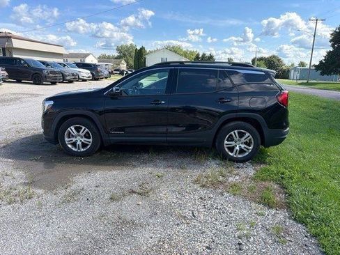 Used 2020 GMC Terrain SLE w/ Driver Convenience Package FWD image 5