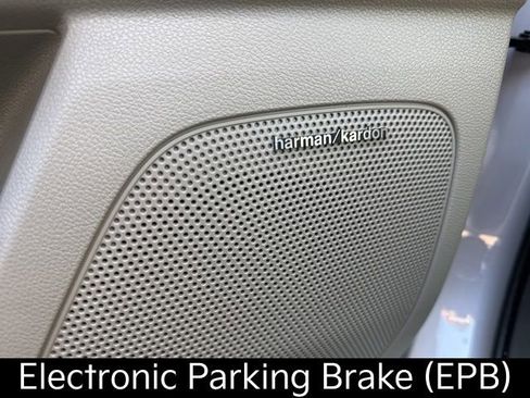 Certified 2021 Kia Sportage EX w/ EX Technology Package image 16