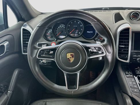 Used 2016 Porsche Cayenne AWD/4WD image 17