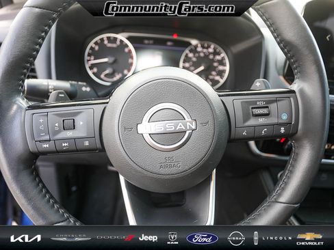 Used 2023 Nissan Rogue SL w/ SL Premium Package image 14