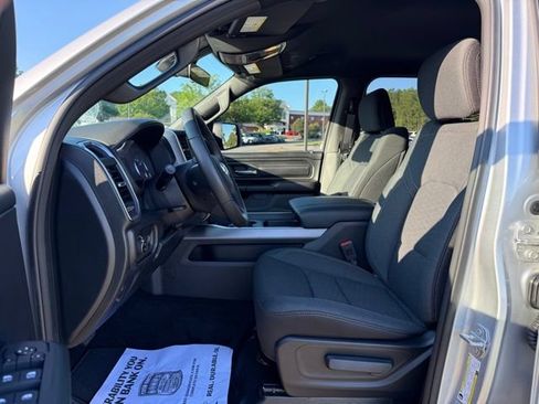New 2026 RAM 1500 Express AWD/4WD image 13
