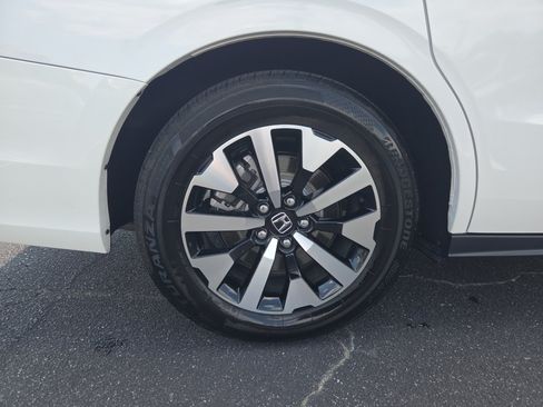 Used 2026 Honda Odyssey EX-L image 23