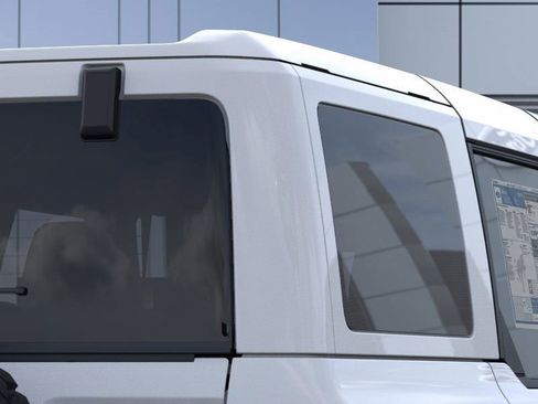 New 2025 Ford Bronco Badlands image 25