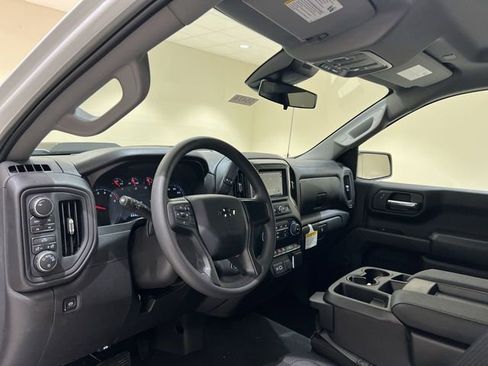 New 2026 Chevrolet Silverado 1500 Custom Trail Boss w/ LPO, Dark Essentials Package AWD/4WD image 9