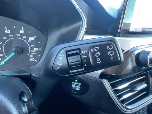 Used 2022 Ford Escape SE image 27