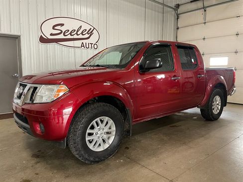 Used 2019 Nissan Frontier SV image 1