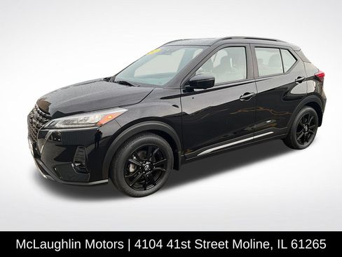Used 2023 Nissan Kicks SR w/ SR Premium Package FWD image 1