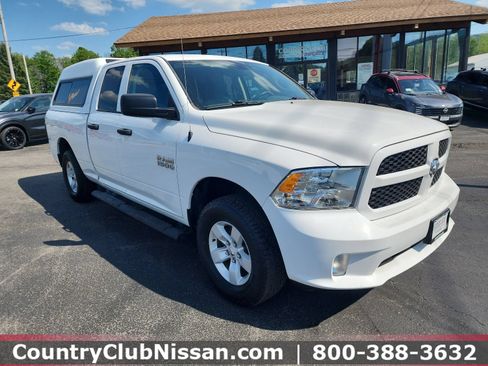 Used 2018 RAM 1500 Express AWD/4WD image 2