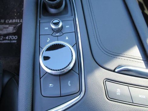 Certified 2025 Cadillac XT5 Premium Luxury image 29