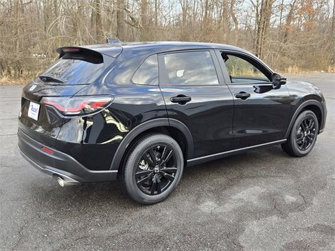 New 2026 Honda HR-V Sport image 3