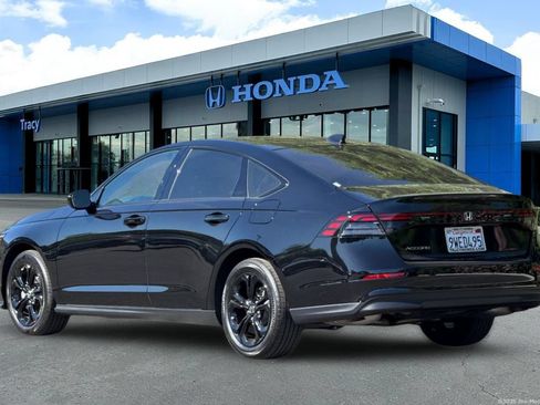 Certified 2025 Honda Accord SE image 10