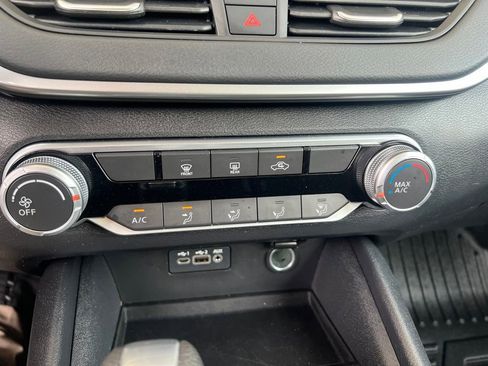 Used 2020 Nissan Altima 2.5 S FWD image 50