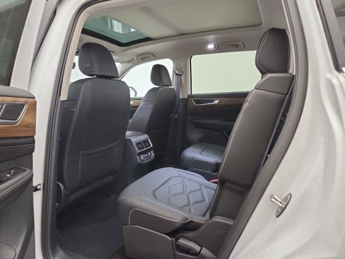 New 2026 Volkswagen Atlas SE FWD image 31