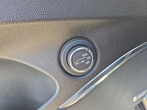 Used 2023 Buick Enclave Essence w/ Experience Buick Package AWD/4WD image 29