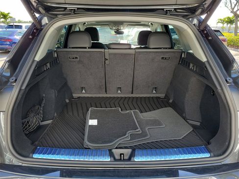 Certified 2025 Audi Q5 Premium w/ Convenience Package image 15