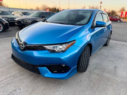 Used 2016 Scion iM Hatchback 4D image 7