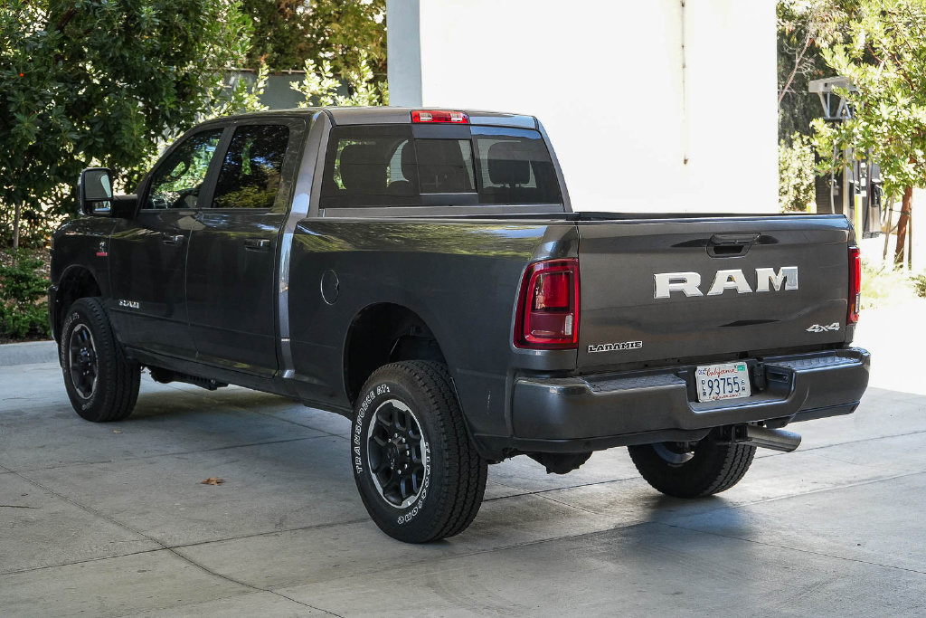 Used 2026 RAM 2500 Laramie AWD/4WD image 4