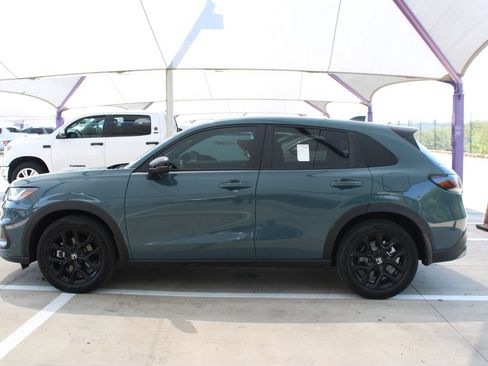 Used 2025 Honda HR-V Sport image 2