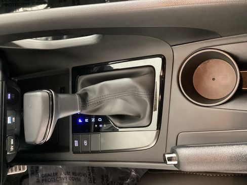 Certified 2025 Hyundai Elantra Sport image 20