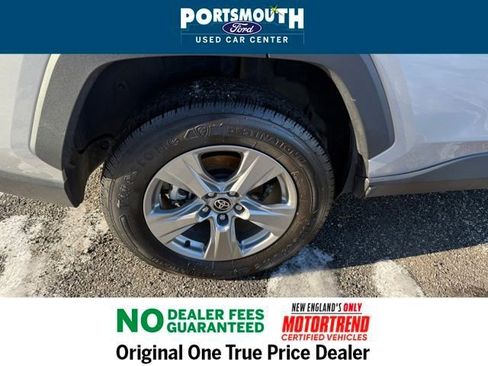 Used 2024 Toyota RAV4 XLE image 30