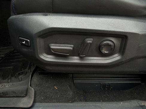 Used 2023 Toyota Tundra Platinum image 13