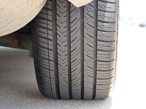 Used 2004 Jaguar XK8 Convertible image 47