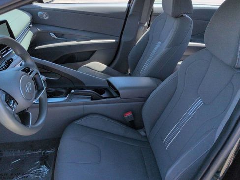 Certified 2024 Hyundai Elantra SEL FWD image 17