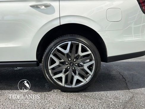 New 2026 Ford Expedition Platinum w/ Platinum Ultimate Package image 30