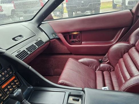 Used 1993 Chevrolet Corvette Coupe image 17