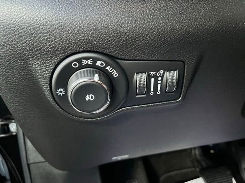 Used 2022 Jeep Compass Limited AWD/4WD image 27