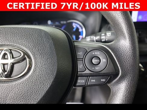 Used 2025 Toyota RAV4 XLE AWD/4WD image 22