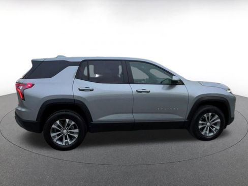 Used 2025 Chevrolet Equinox LT image 16