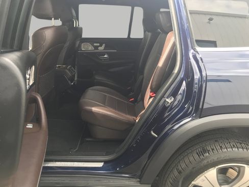 Used 2021 Mercedes-Benz GLS 450 4MATIC image 38