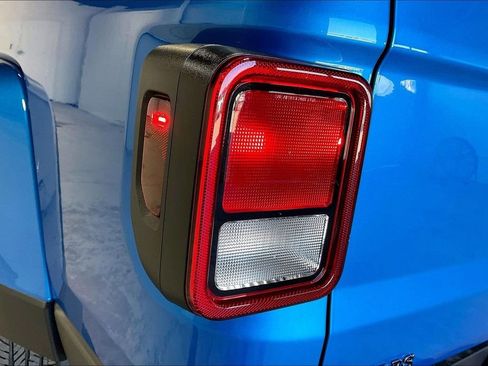 New 2025 Jeep Gladiator Sport image 30