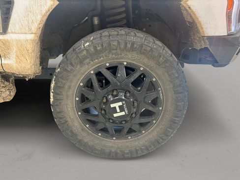 Used 2023 Ford F350 Lariat w/ Tow Technology Package AWD/4WD image 10