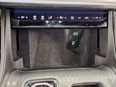 Used 2024 Jeep Wagoneer Launch Edition image 18