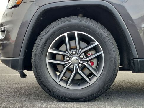 Used 2018 Jeep Grand Cherokee Limited w/ Trailer Tow Group IV AWD/4WD image 32