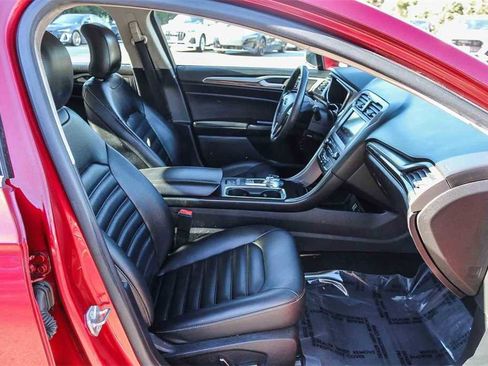 Used 2019 Ford Fusion SEL image 17