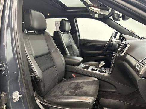 Used 2018 Jeep Grand Cherokee Altitude AWD/4WD image 29