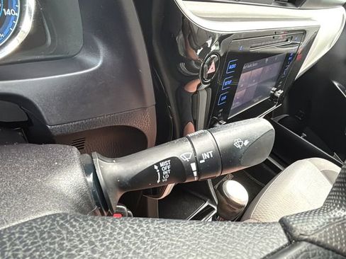 Used 2019 Toyota Corolla LE image 23