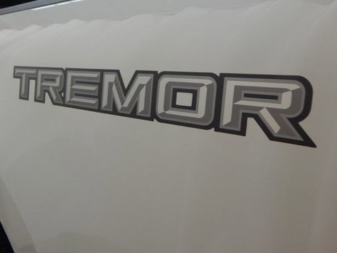 New 2025 Ford F350 Lariat w/ Lariat Ultimate Package image 7