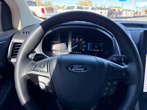 Used 2022 Ford Edge SE image 22