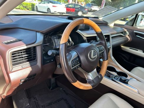 Used 2018 Lexus RX 350L FWD w/ Premium Package image 23