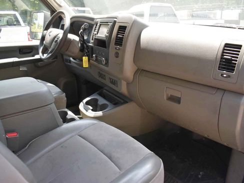 Used 2019 Nissan NV 3500 SL w/ Navigation Package RWD image 29