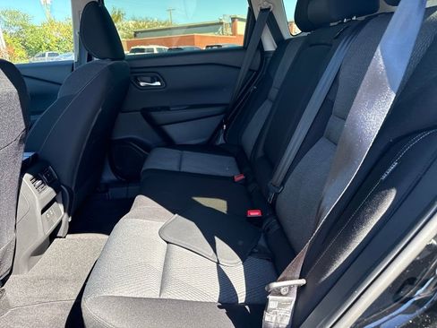 Used 2025 Nissan Rogue SV image 30