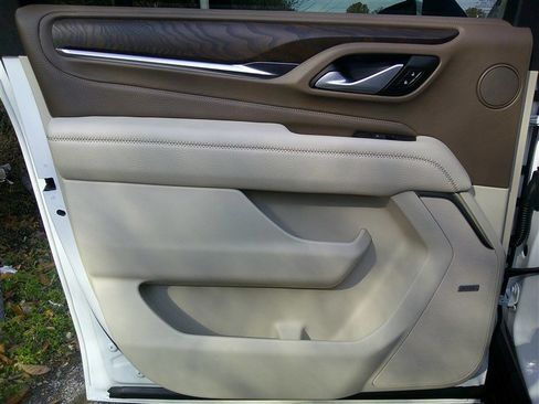 Used 2022 GMC Yukon XL Denali image 18