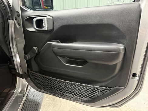 Used 2019 Jeep Wrangler Unlimited Sport image 11