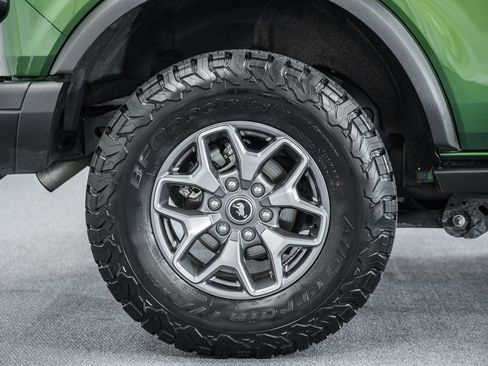 Used 2025 Ford Bronco Badlands image 15