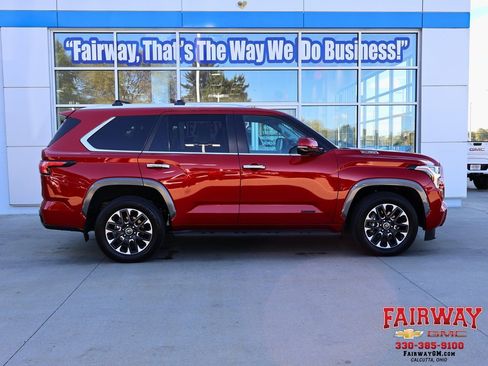 Used 2024 Toyota Sequoia Limited image 1